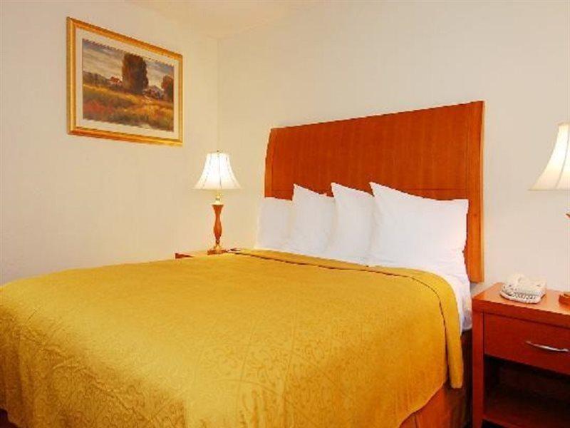 Quality Inn & Suites Bakersfield Ngoại thất bức ảnh