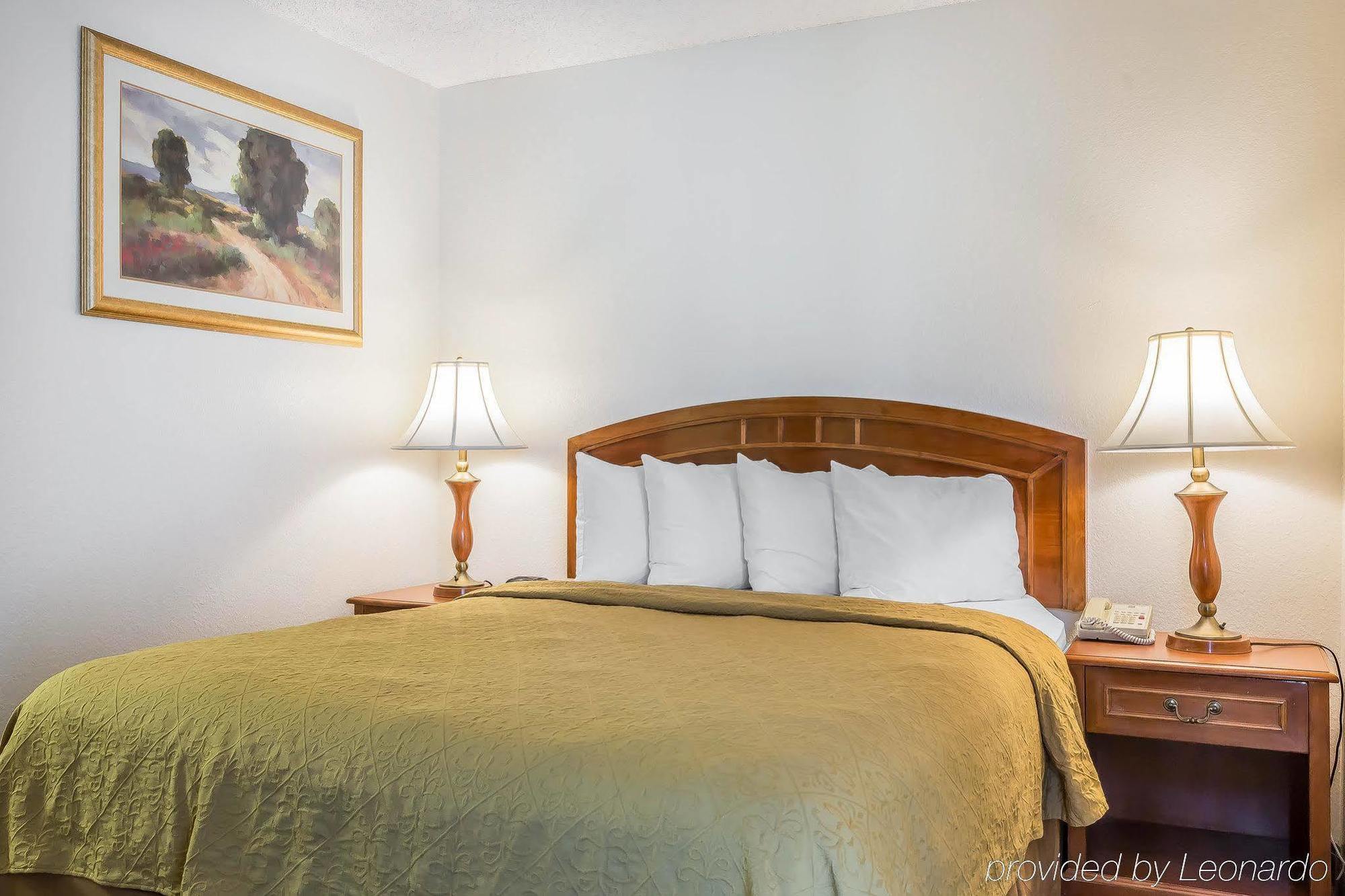 Quality Inn & Suites Bakersfield Ngoại thất bức ảnh