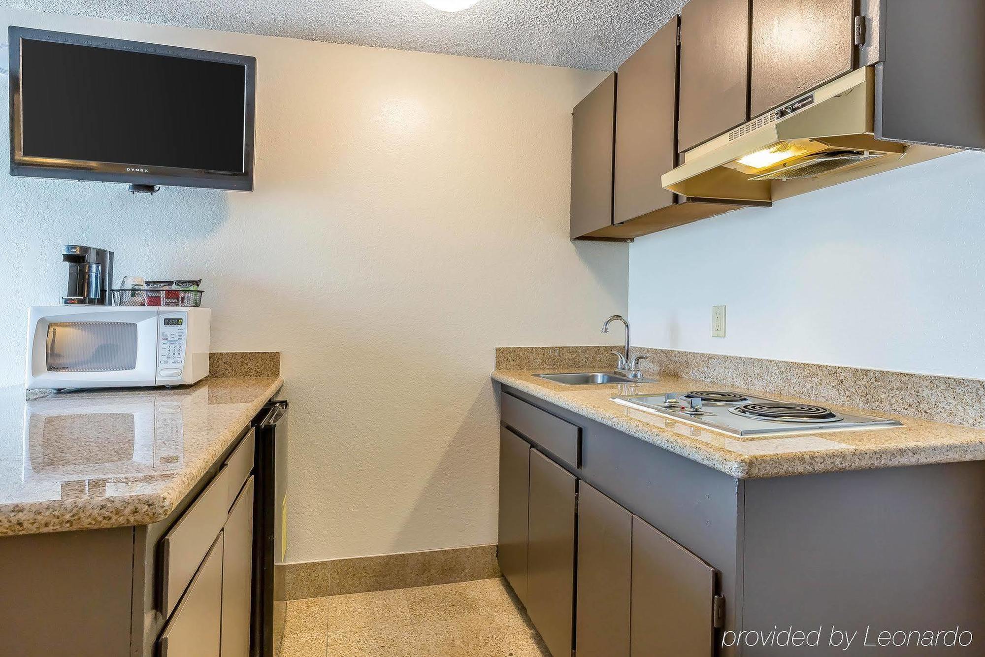 Quality Inn & Suites Bakersfield Ngoại thất bức ảnh