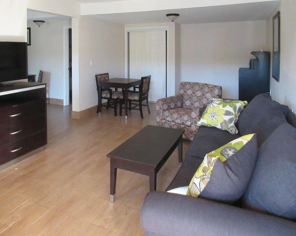 Quality Inn & Suites Bakersfield Ngoại thất bức ảnh